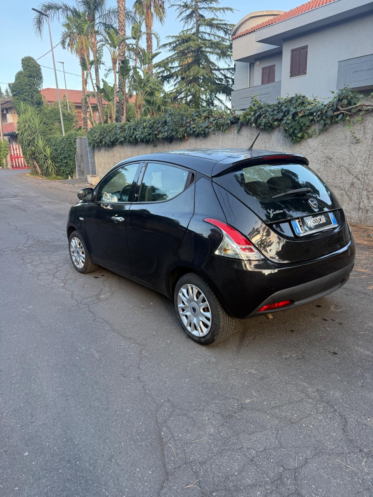 Lancia Ypsilon 1.2 69 CV 5 porte Mya