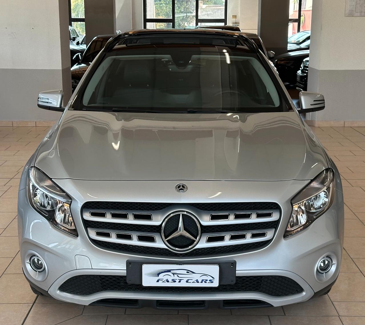 MERCEDES - BENZ GLA 180 d AUTO *TETTO*NEOPATENTATI*CAMERA*