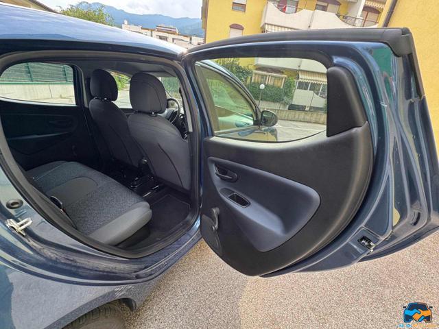 LANCIA Ypsilon 1.0 FireFly 5 porte S&S Hybrid Silver Plus