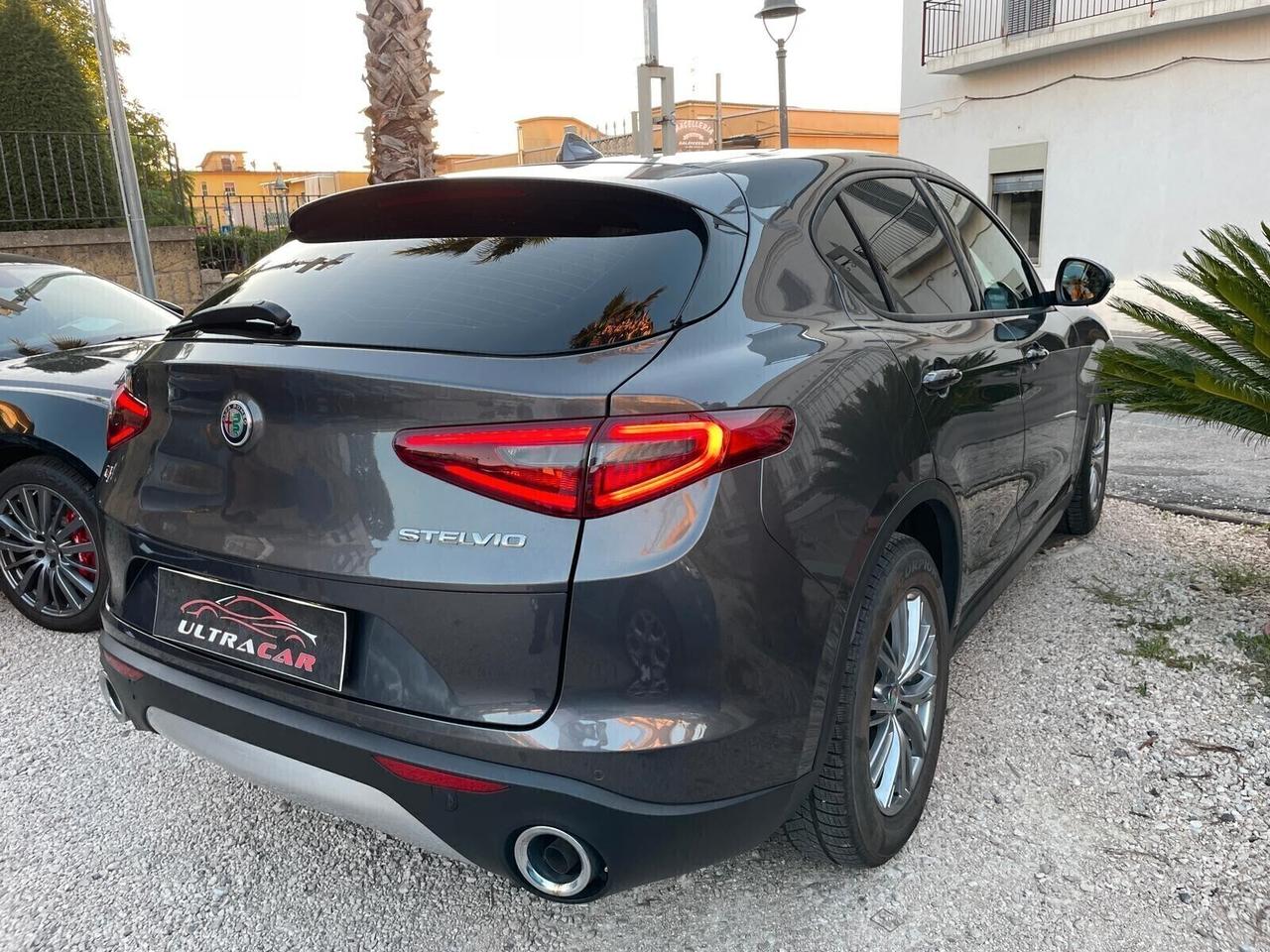 Alfa Romeo Stelvio 2.2 Turbodiesel 190 CV Q4 Business