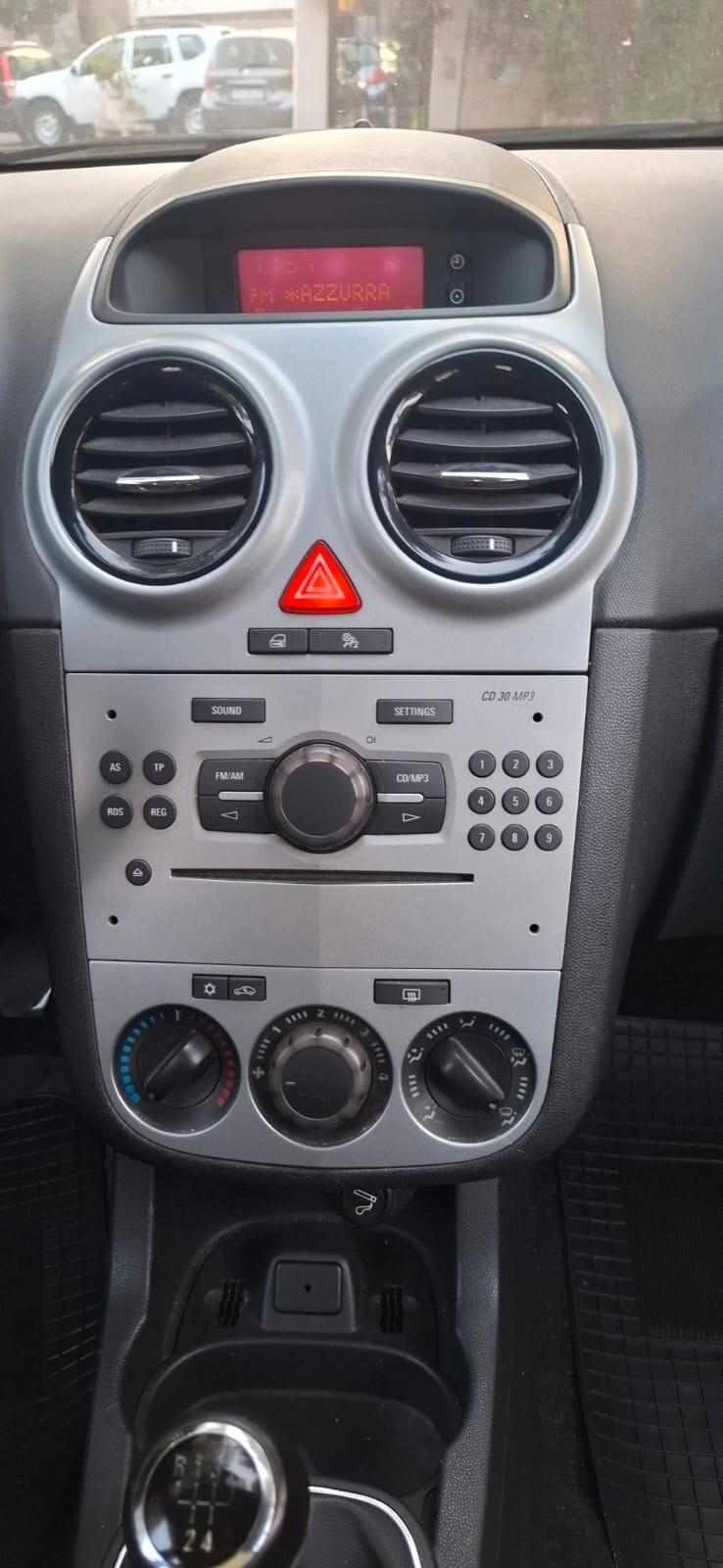 Opel Corsa 1.2 5 porte Sport