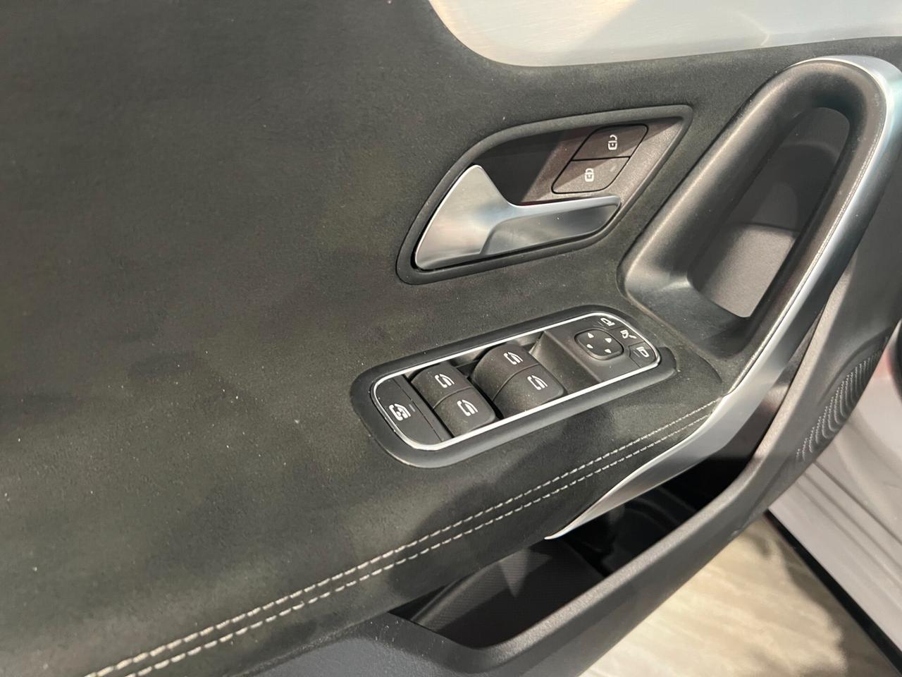 Mercedes-benz A 200d Automatic AMG Line Premium TETTO