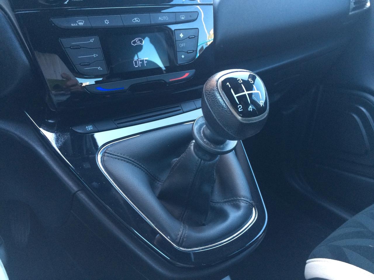 2016 Lancia Ypsilon 1.2 69 CV 5 porte Platinum tagliandata!!!