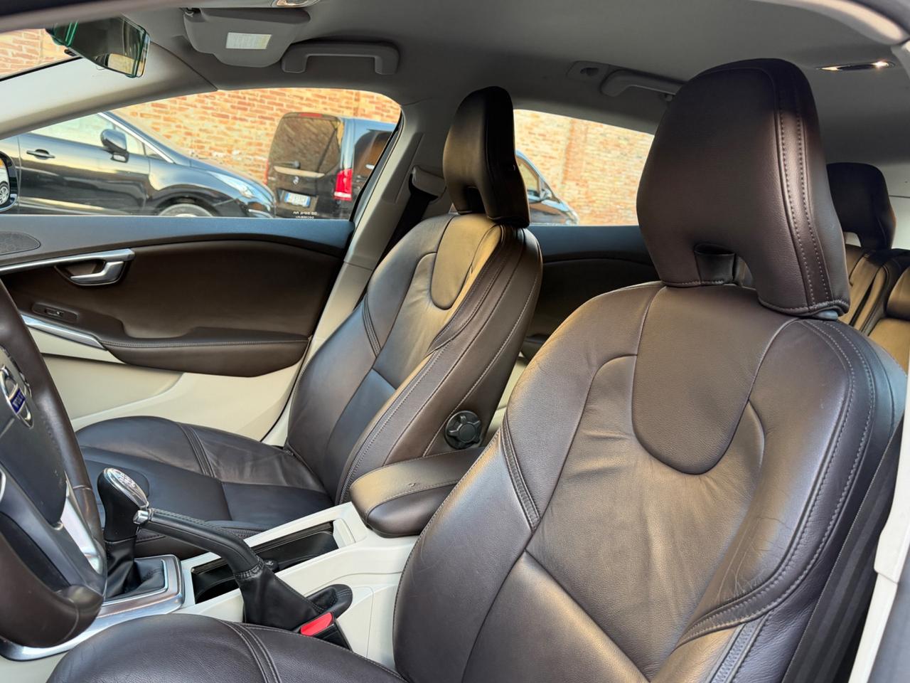 Volvo V40 Cross Country D2 1.6 Momentum