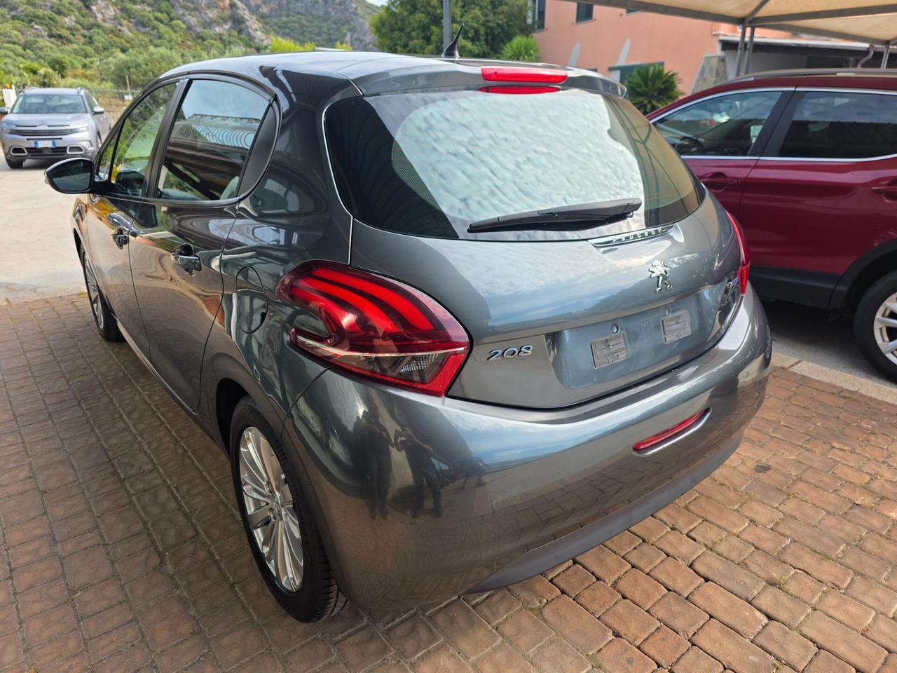 Peugeot 208 BlueHDi 75 5 porte Allure
