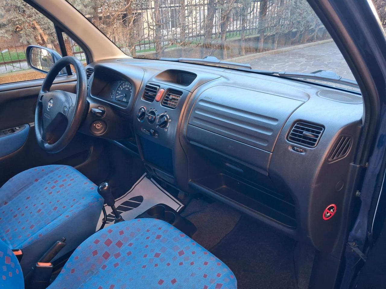 Opel Agila 1.0 12V Club