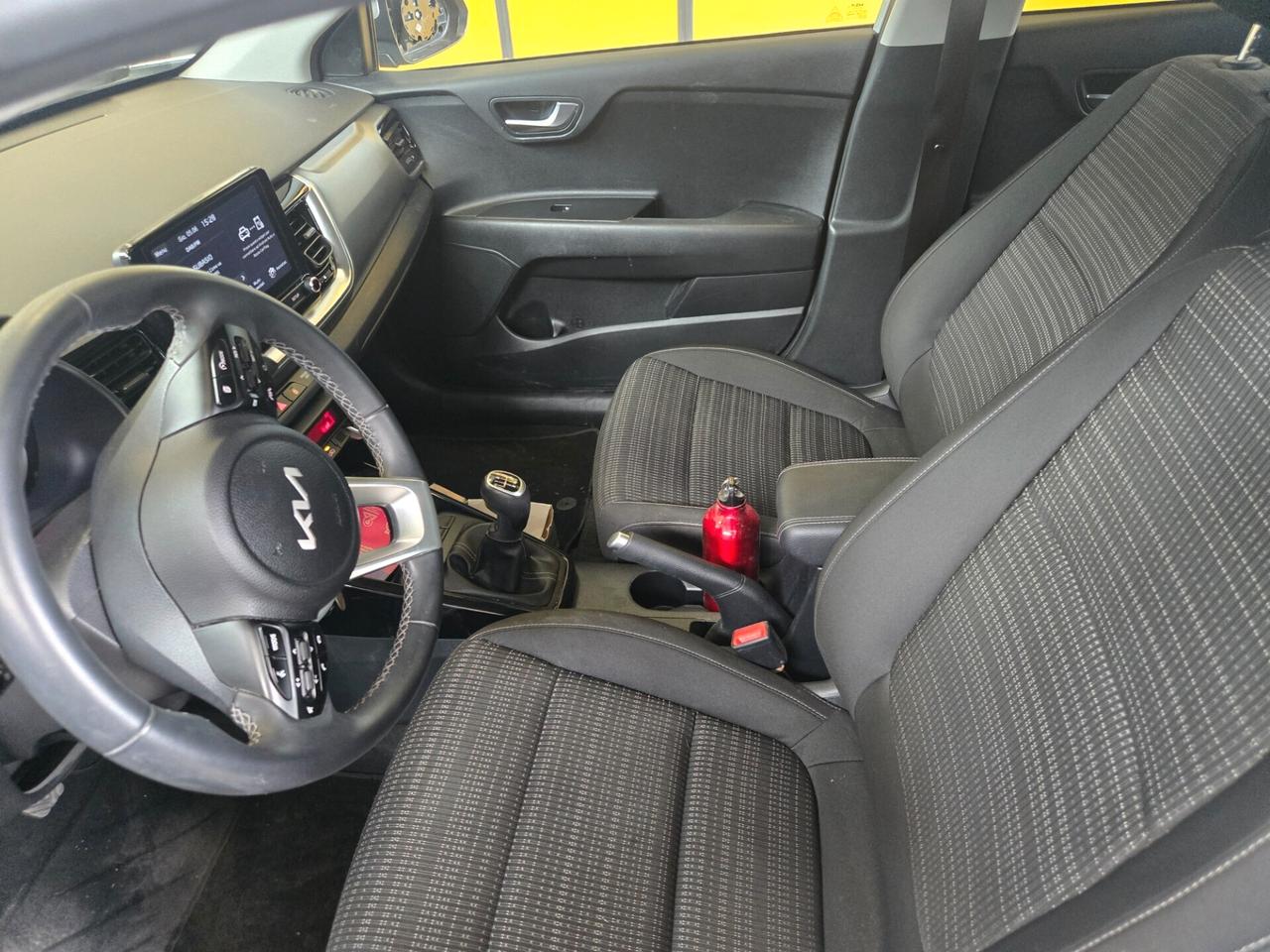 Kia Stonic MHEV hybrid STYLE IVA ESPOSTA