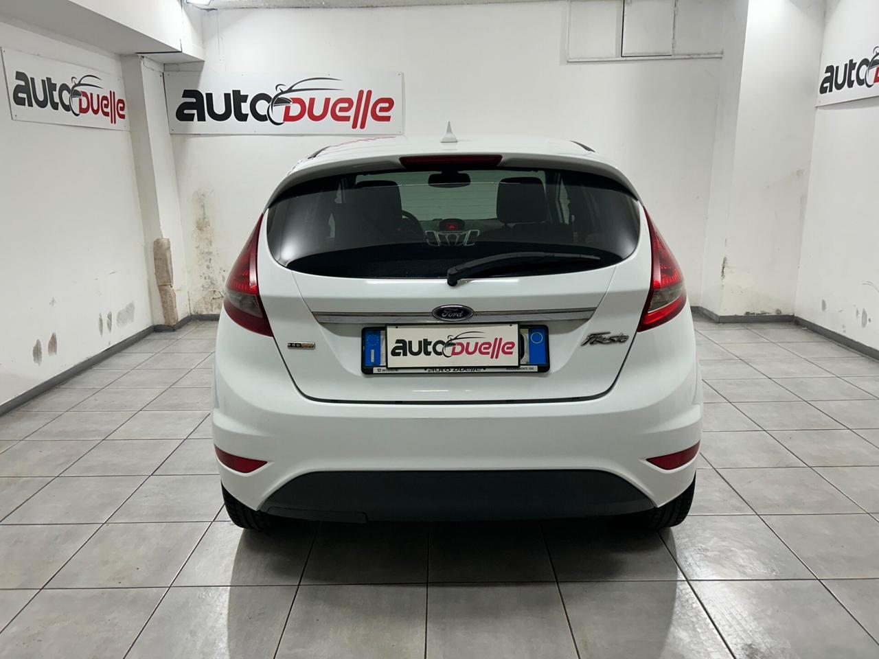 Ford Fiesta 1.4 TDCi 68CV 5 porte Titanium