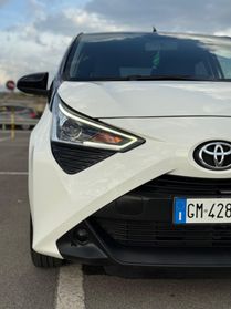 Toyota Aygo 1.0 VVT-i 69 CV 5 porte x-business