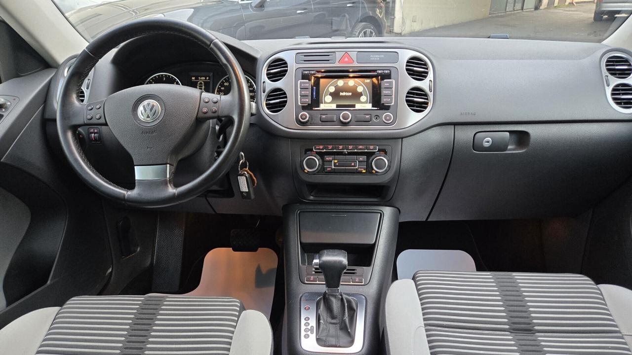 Volkswagen Tiguan 2.0 TDI DPF 4MOTION DSG Sport &
