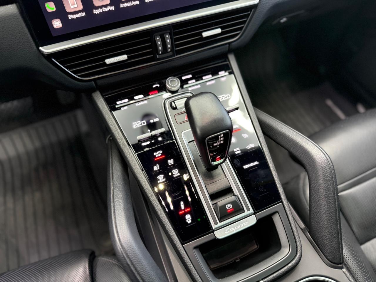 Porsche Cayenne 3.0 V6 E-Hybrid Platinum Edition IVA ESPOSTA