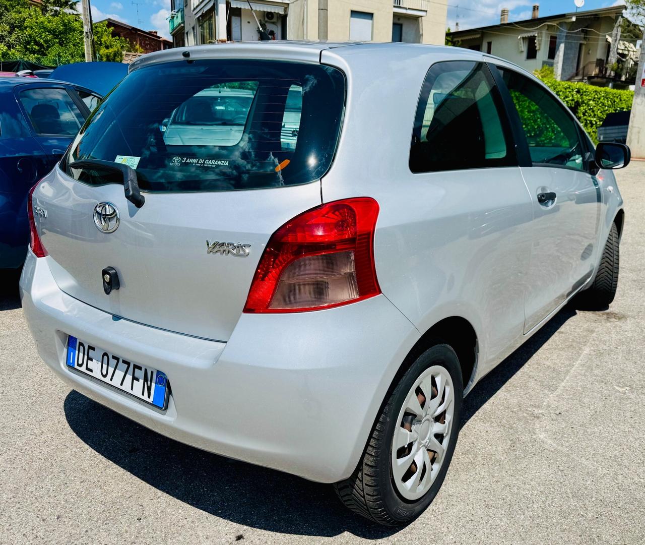 Toyota Yaris 1.0 3 porte Ok Neopatentati