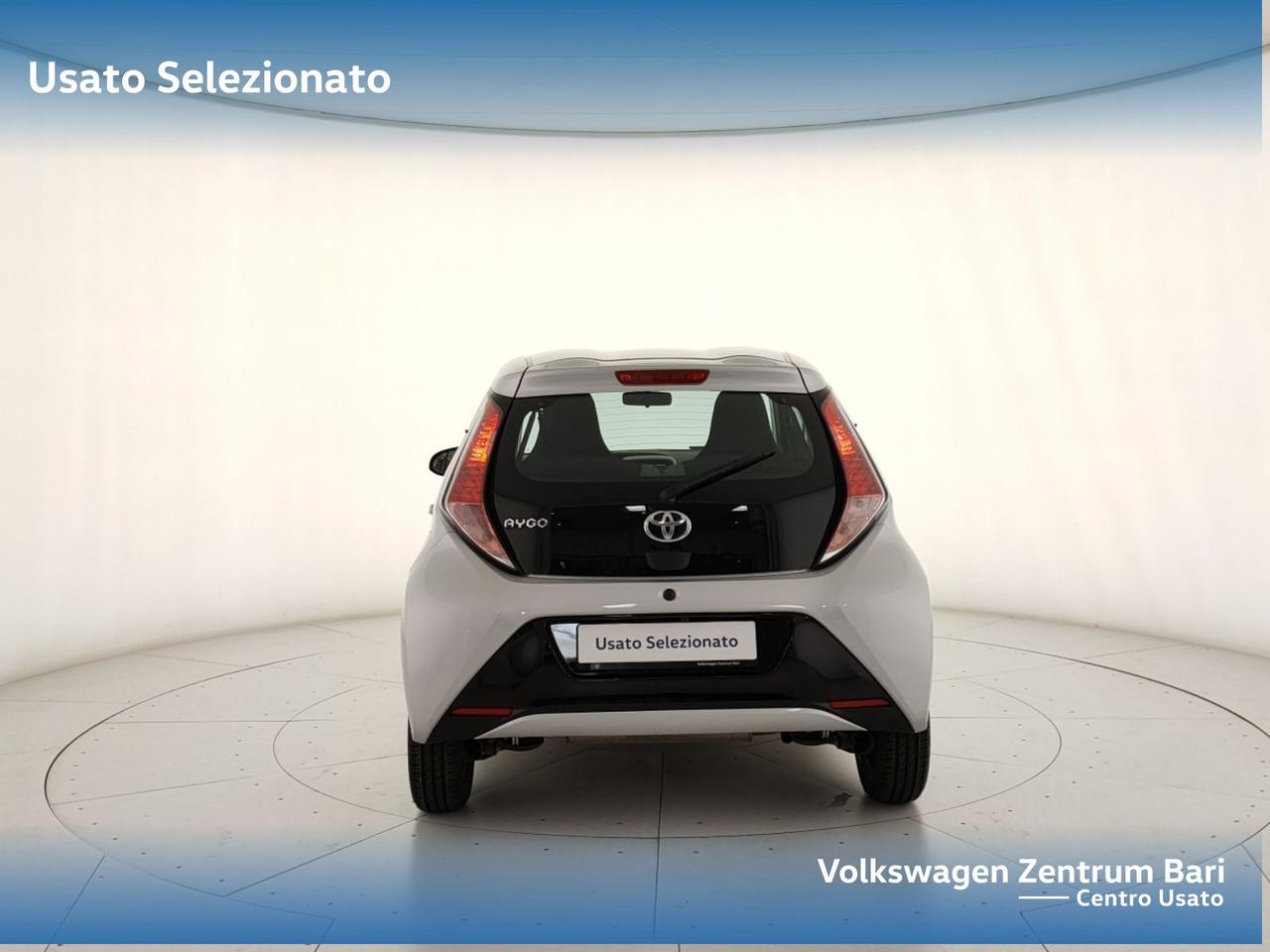 Toyota Aygo 5p 1.0 x-play my15