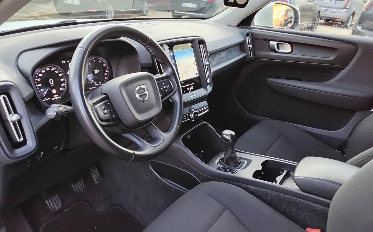 Volvo XC40 T3 Momentum