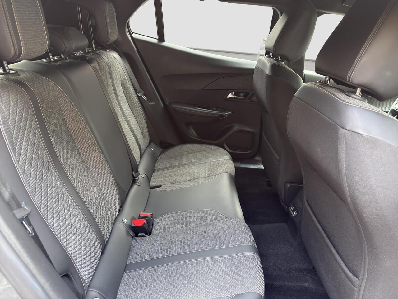 Peugeot 2008 1.5 bluehdi 130cv Allure 2023