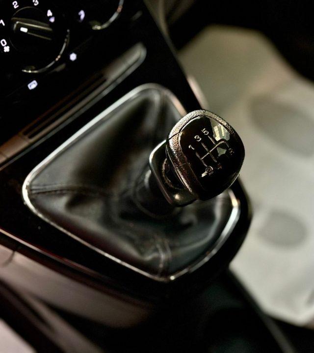 LANCIA Ypsilon 1.2 69 CV 5 porte Platinum ADATTA A NEPATENTATI