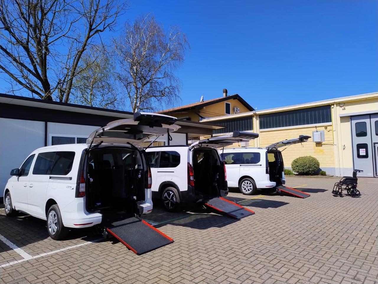 TRASPORTO DISABILI USO TAXI SERVIZIO SOCIO SANITARIO