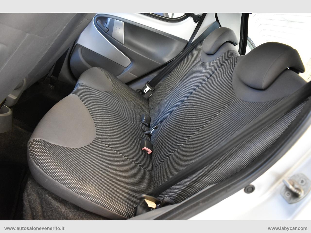 PEUGEOT 107 1.0 68 CV 5p. Plaisir