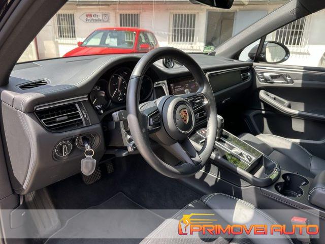 PORSCHE Macan 2.0