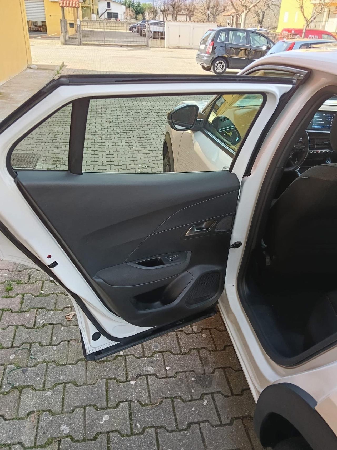 Peugeot 2008 BlueHDi 110 S&S Allure Pack