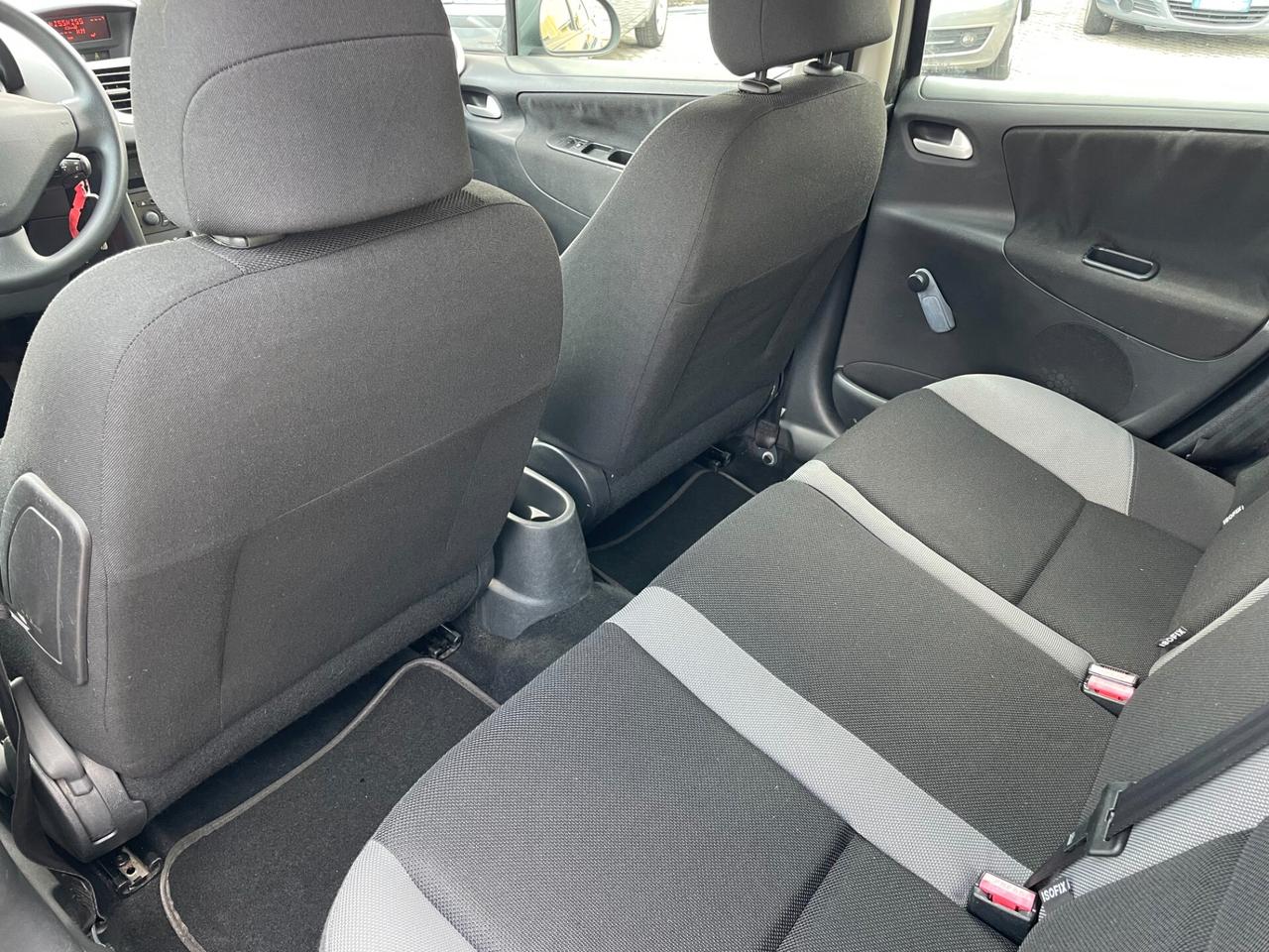 Peugeot 207 5p 1.4 16v XS IDONEA NEOPATENTATI