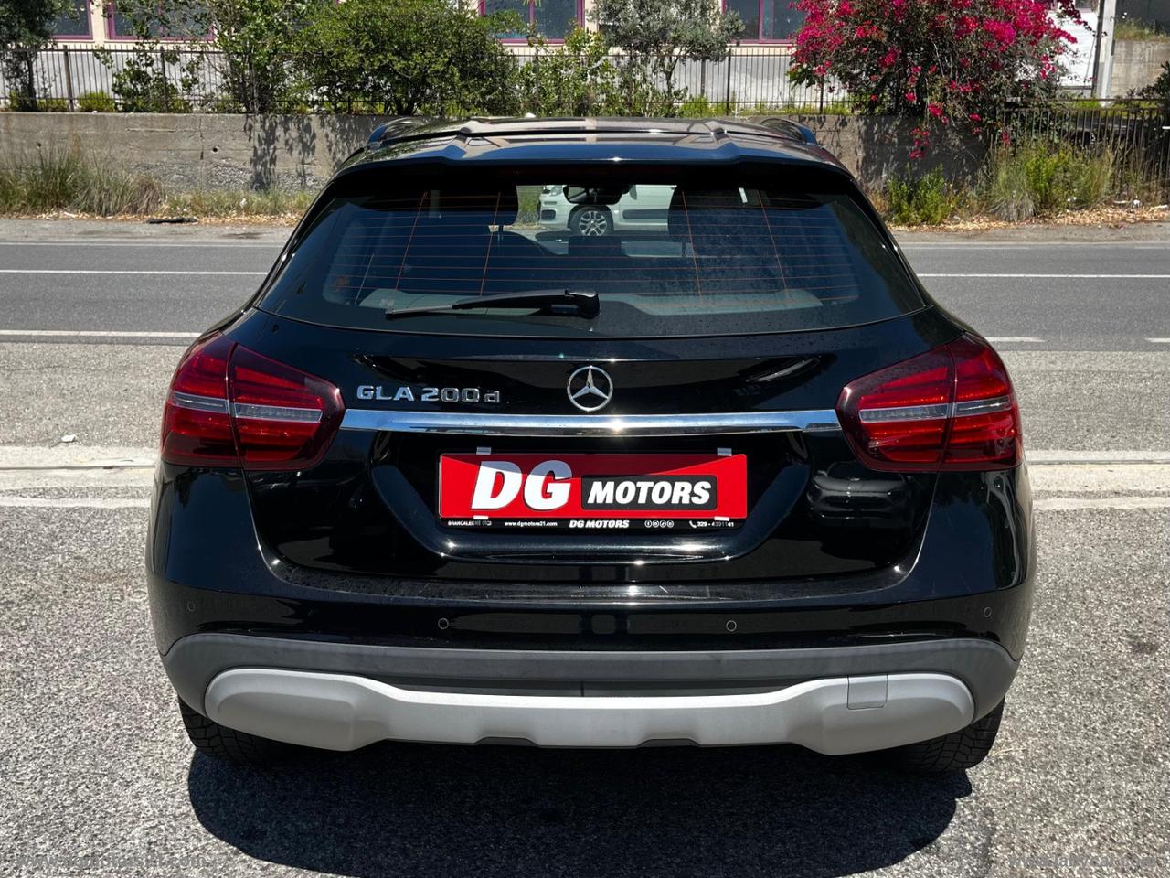 MERCEDES-BENZ GLA 200 d Automatic Sport