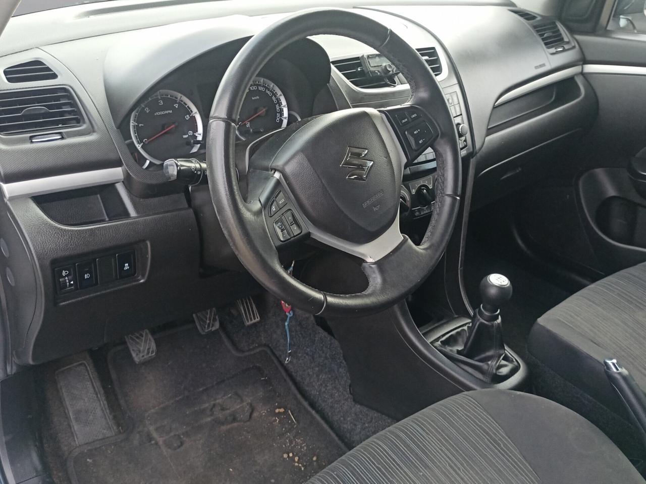 Suzuki Swift 1.3 DDiS 5 porte B-Top Bi-Color