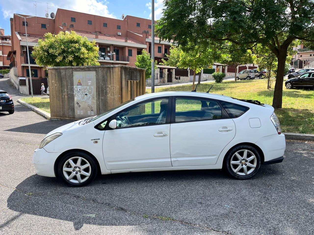 Toyota Prius 1.5i benzina ibrida anno 02/2008