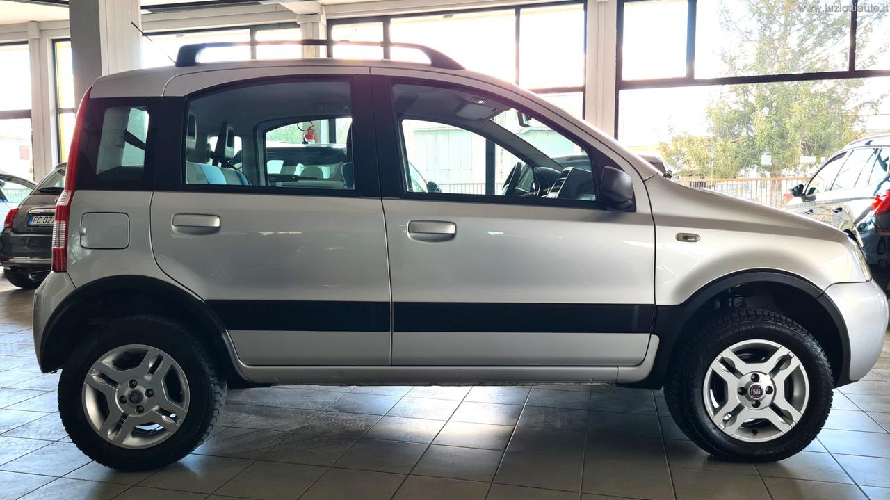 Fiat Panda 1.3 MJET 4X4 ELD CLIMBING