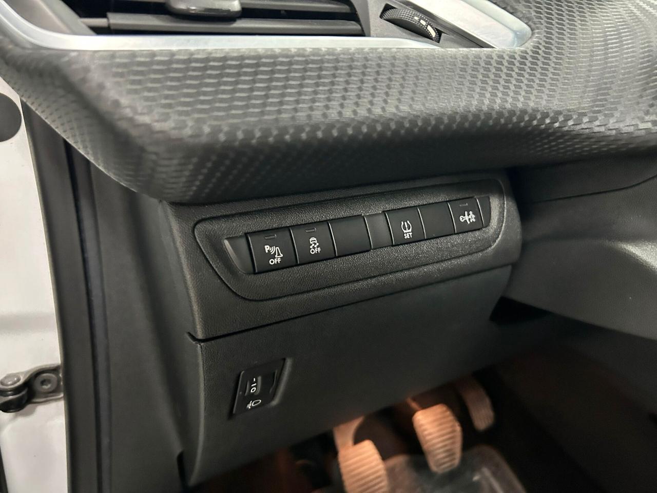 Peugeot 2008 1.2B X NEOPATENTATI Allure 2015