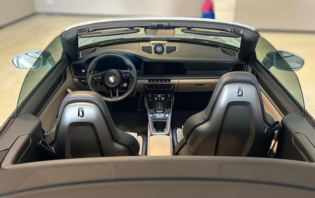 PORSCHE 911 Carrera Cabriolet