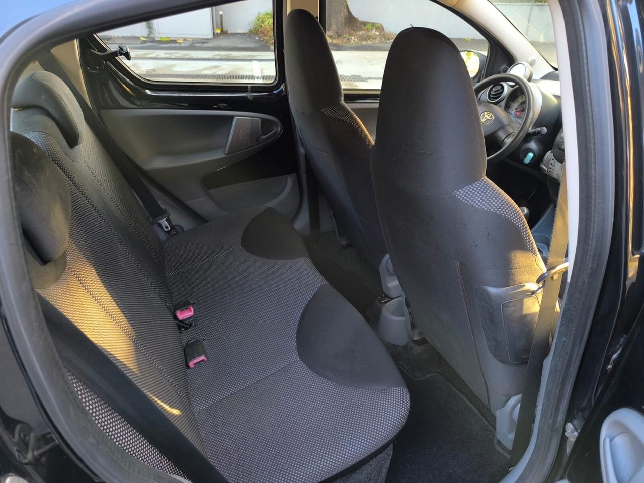 Toyota Aygo 1.0 12V VVT-i 3 porte Now Connect