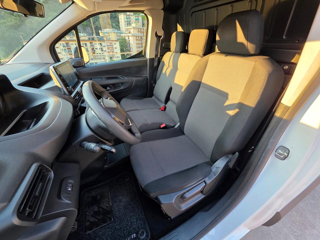 Peugeot Partner BlueHDi Furgone Premium