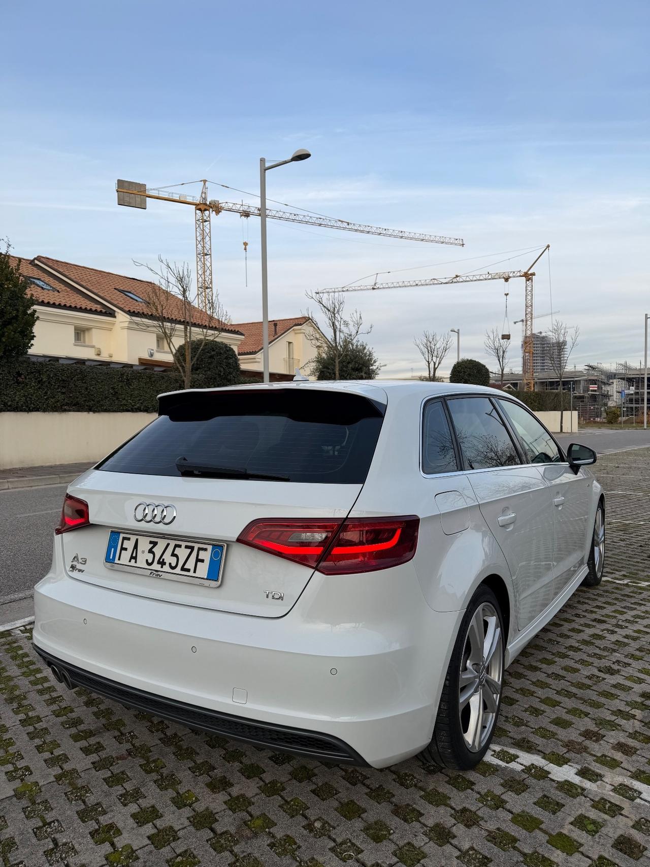 Audi A3 SPB 2.0 TDI 150 CV clean diesel S tronic Ambiente