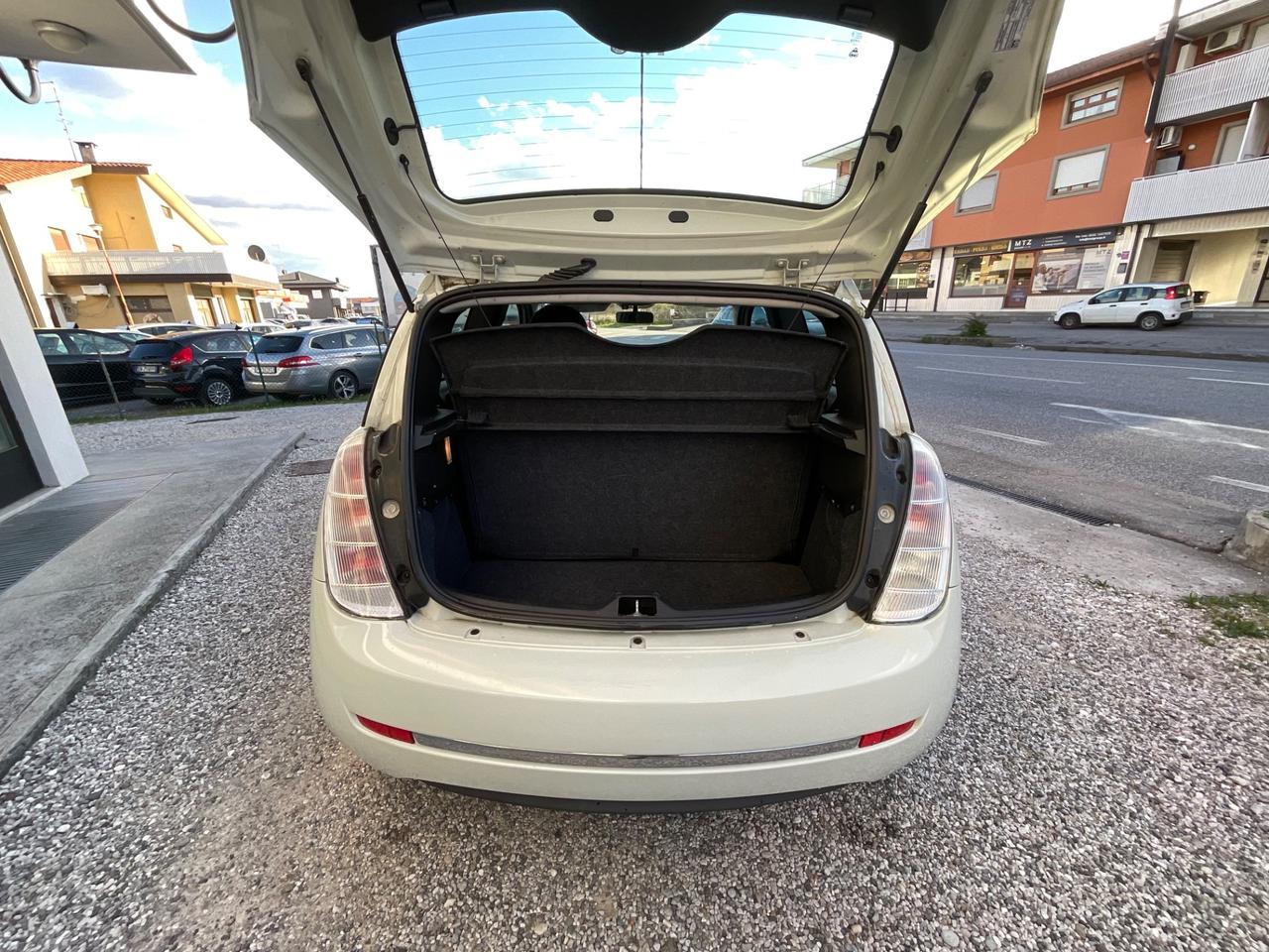 Lancia Ypsilon 1.2 69 CV Diva