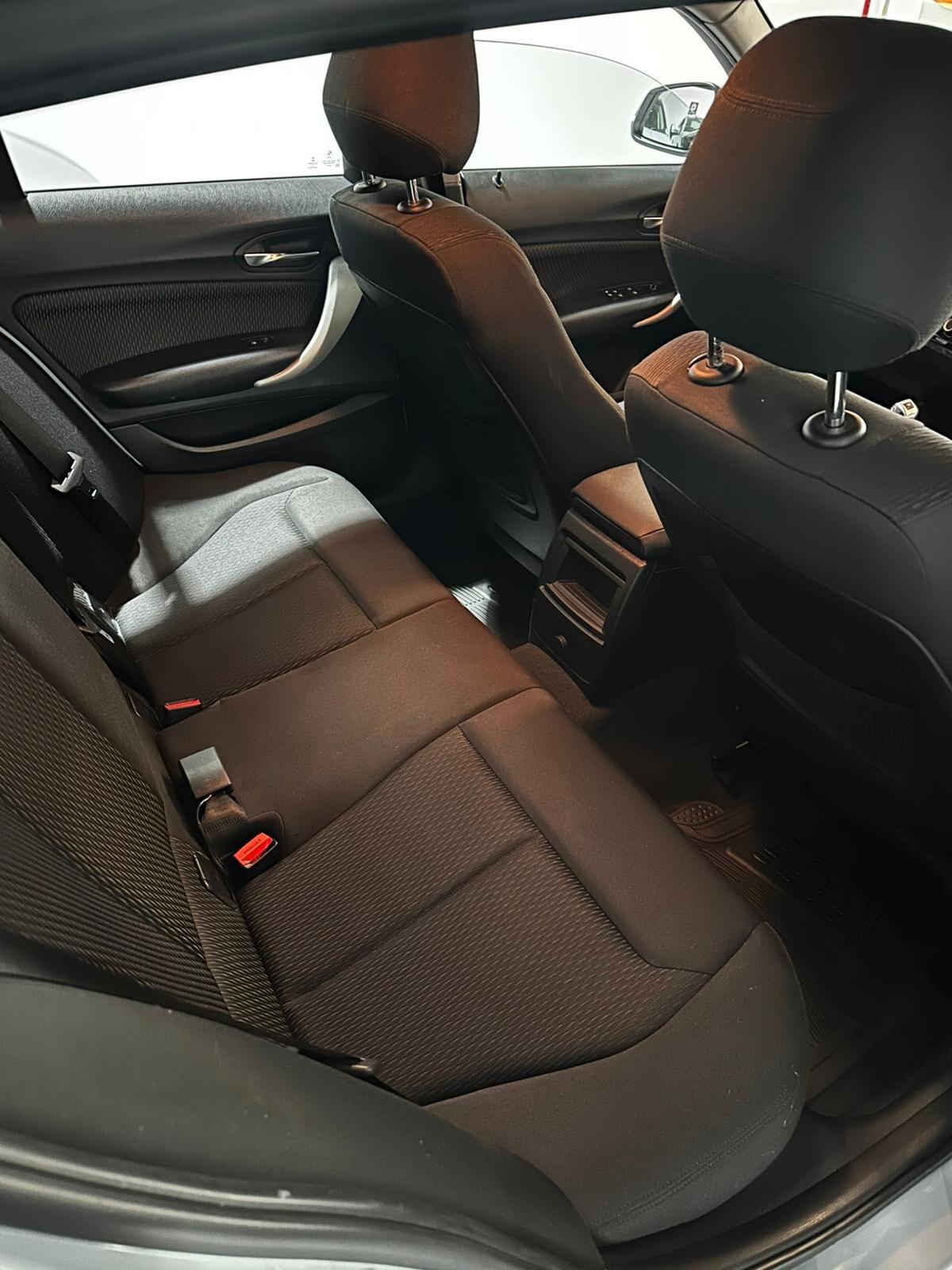 Bmw 116 120d 5p. Urban