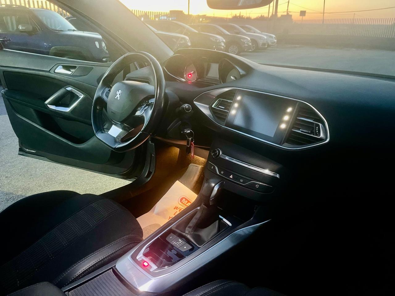 PEUGEOT 308 1.6 HDI 120CV BERLINA FULL LED MY18