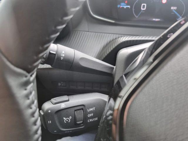 PEUGEOT 2008 PureTech 100 S&S Allure