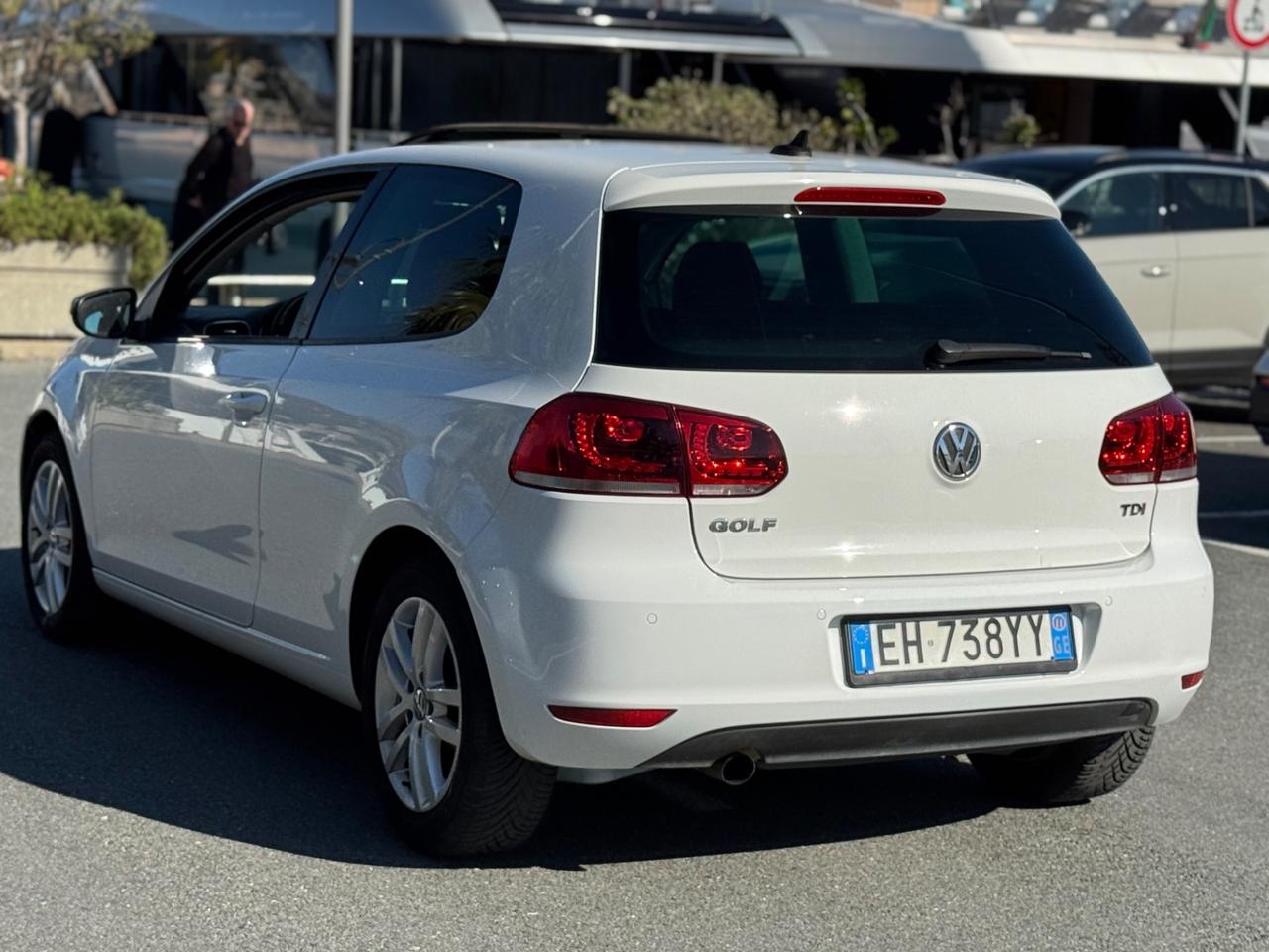 VOLKSWAGEN GOLF 1.6 TDI 105CV GARANZIA 12 MESI