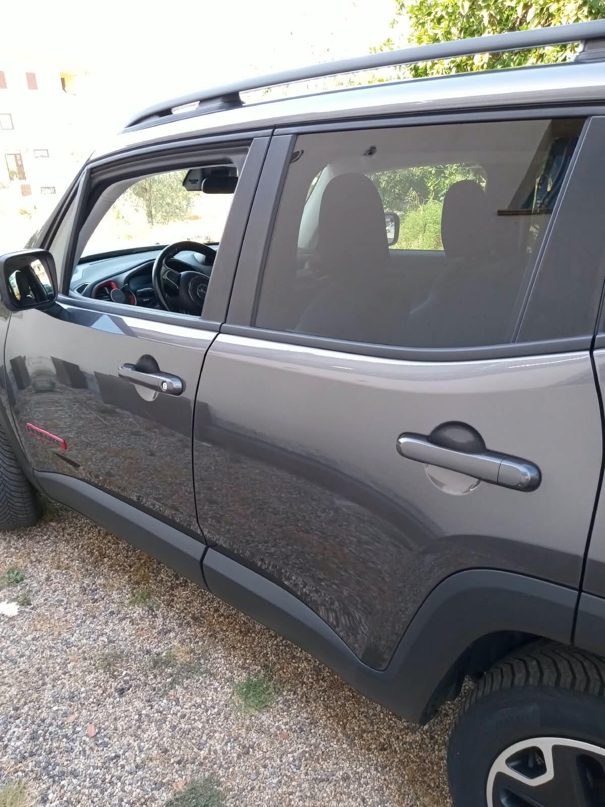 Jeep Renegade 2.0 Mjt 170CV 4WD Active Drive Low Trailhawk