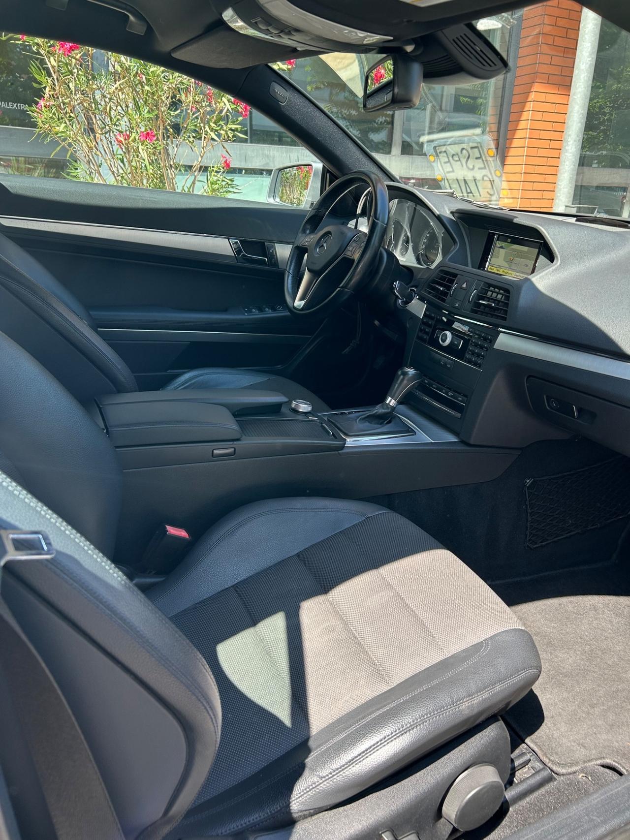Mercedes-benz E 220 CDI Coupé BlueEFFICIENCY