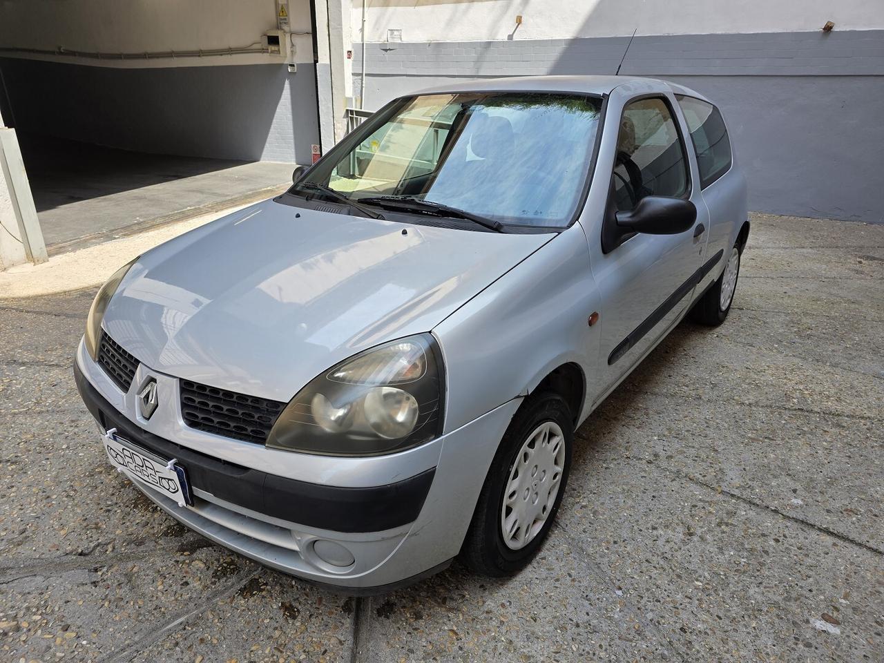 RENAULT CLIO - UNICO PROPRIETARIO