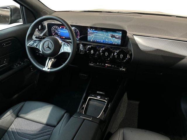 MERCEDES-BENZ GLA 180 Automatic Advanced Auto