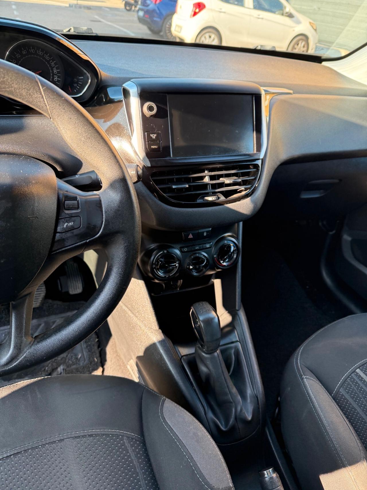 Peugeot 208 1.4 HDI - NEOPATENTATI - 12 MESI DI GARANZIA -