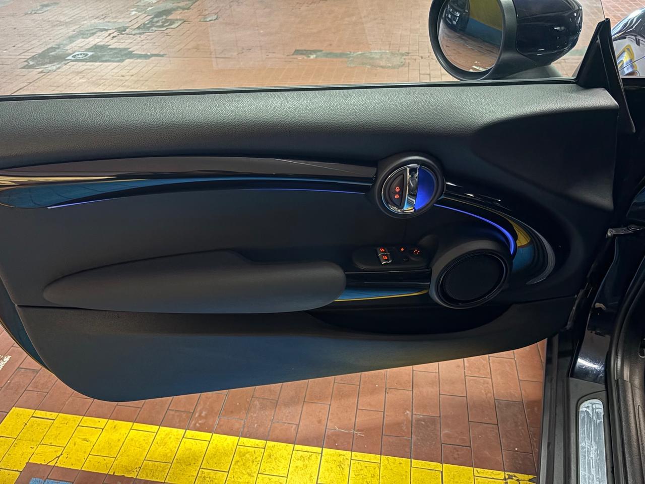 Mini 1.5 Cooper Yours