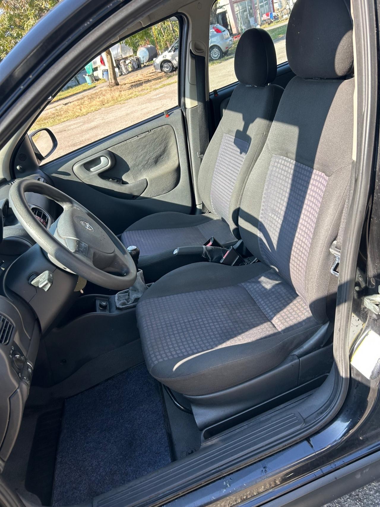 Opel Corsa 1.3 CDTI 75CV 5 porte Club 100.000km
