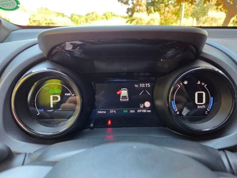 Toyota Yaris 4ª serie 1.5 Hybrid 5 porte Style