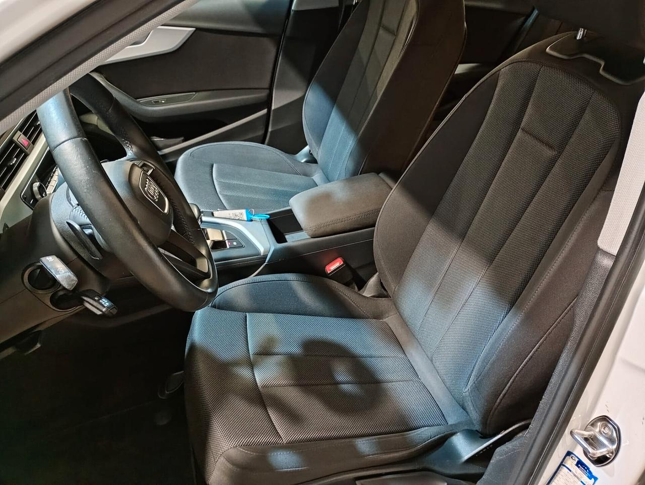 Audi A4 Avant 2.0 TDI 150 CV S Tronic Business