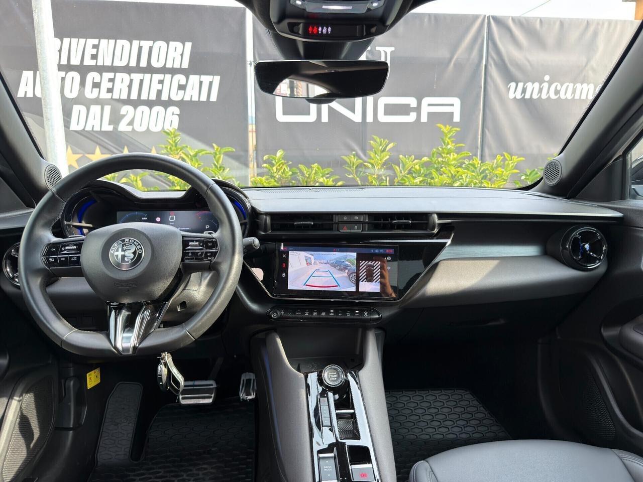 Alfa Romeo Junior 1.2 136 CV Hybrid eDCT6 SPECIALE TETTO