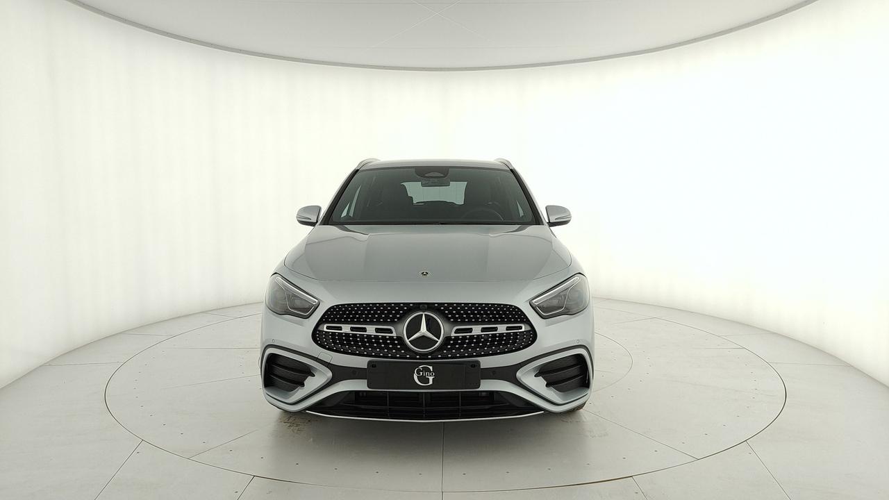 Mercedes-Benz GLA 200 d automatic